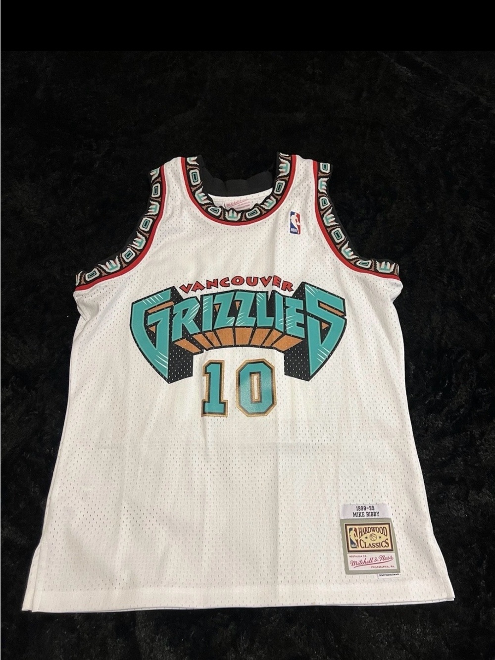 Large Mike Bibby Mitchell & Ness White Teal Vancouver Grizzlies #10 Retro Jersey
